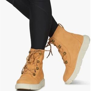 Sorel Explorer Tan Lace-Up Winter Boots